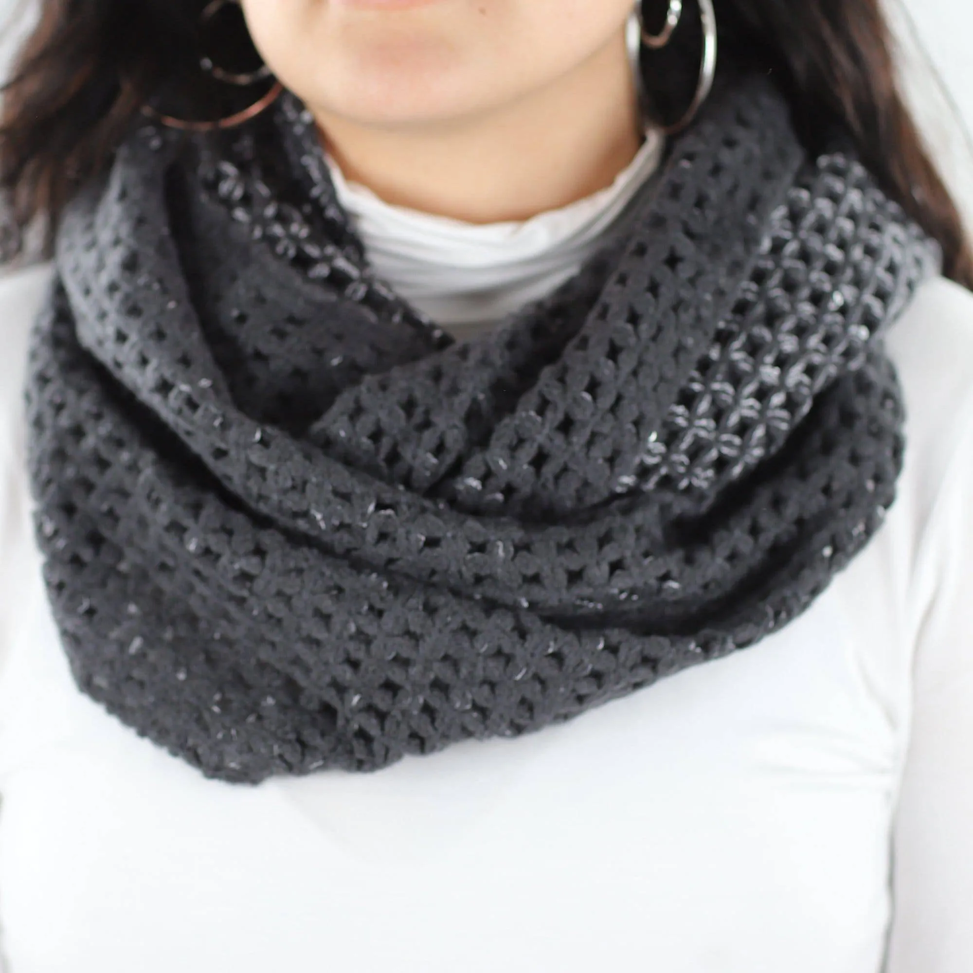 Open Crochet Infinity Muffler w/ Sequins-Charcoal